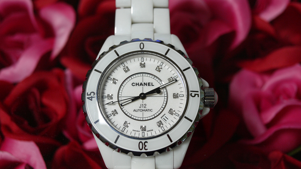 Chanel J12 White Ceramic 33mm Quartz Watches From SwissLuxury