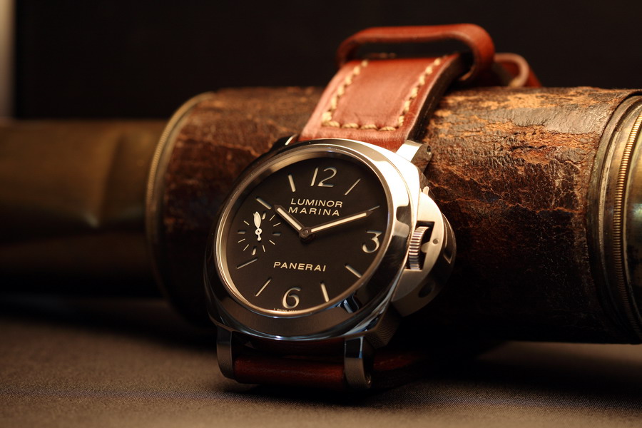 Panerai PAM 104H Series