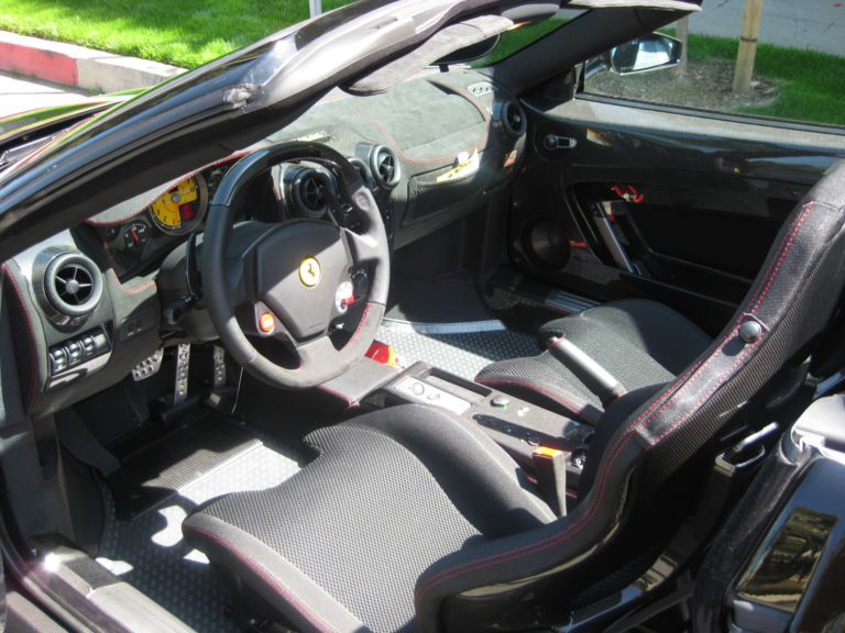 scuderia 16m interior