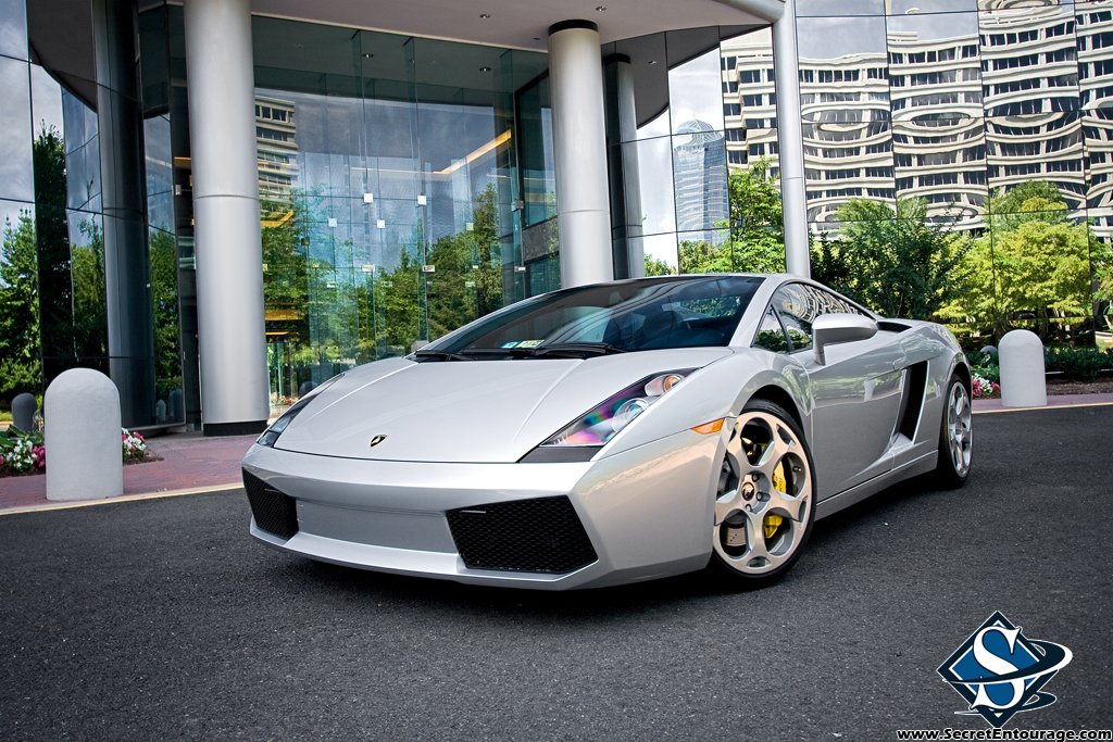 Silver Lamborghini Gallardo