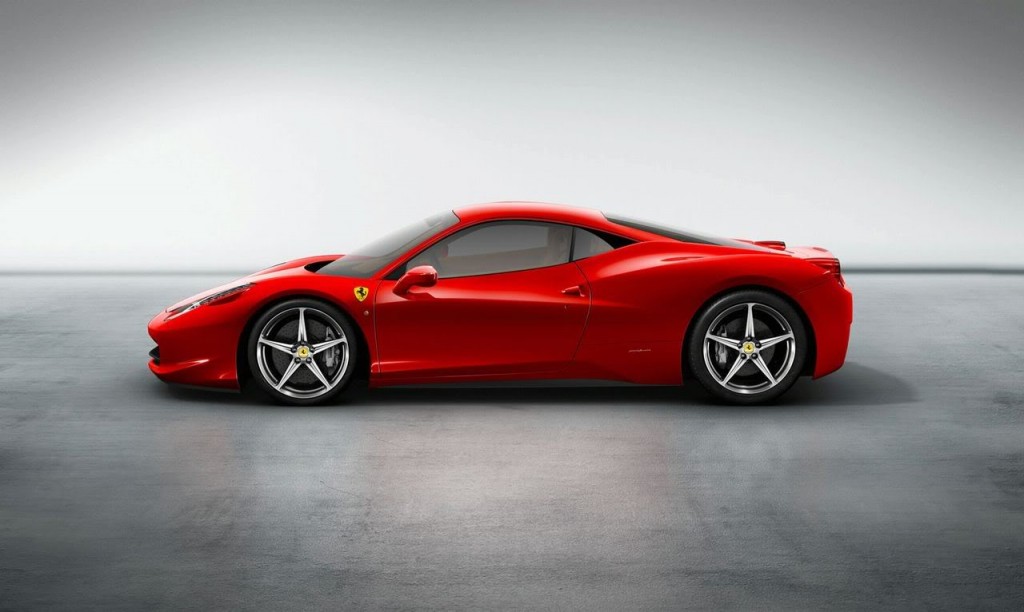 Ferrari F458 Italia side view